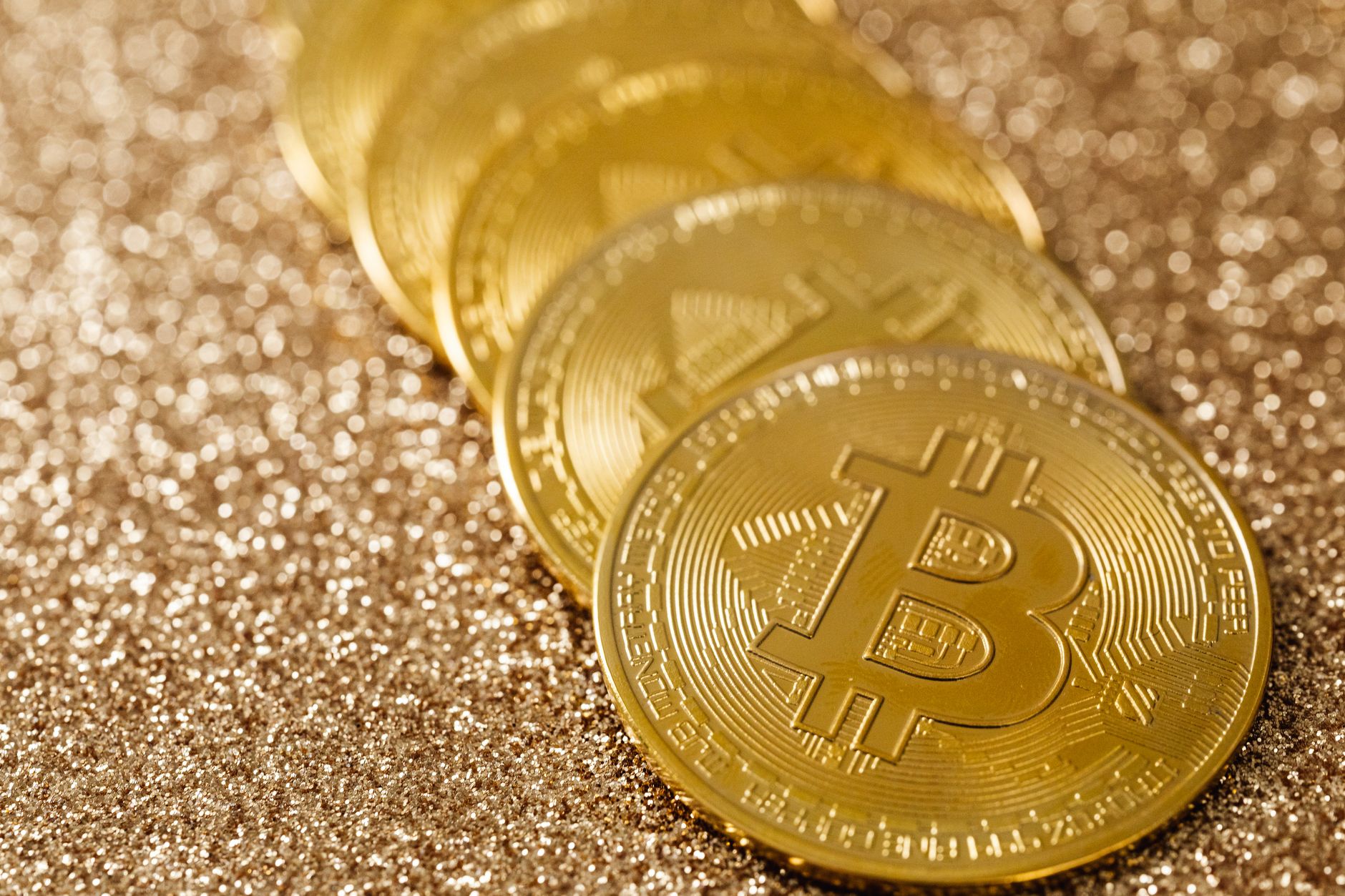 Bitcoin ETF flows: Proven surge to over $84,000